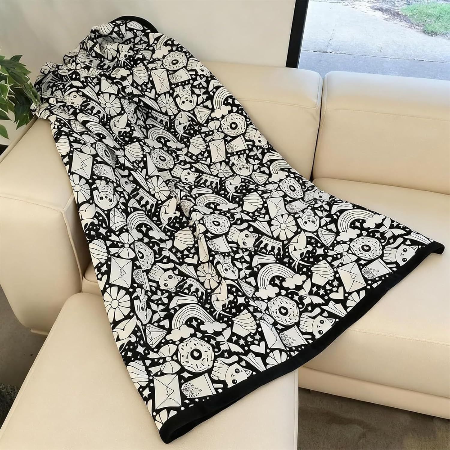 DIY Coloring Blanket With Markers DIY Coloring Blanket With Marking Pen